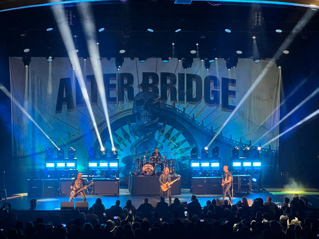 Alter Bridge with Sevendust and Mammoth